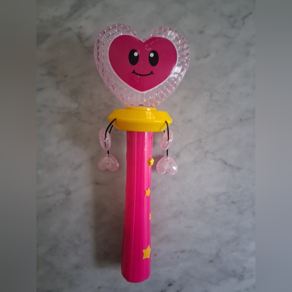 Rinco Light-Up Heart Wand Toy LED Spinning Party Favor